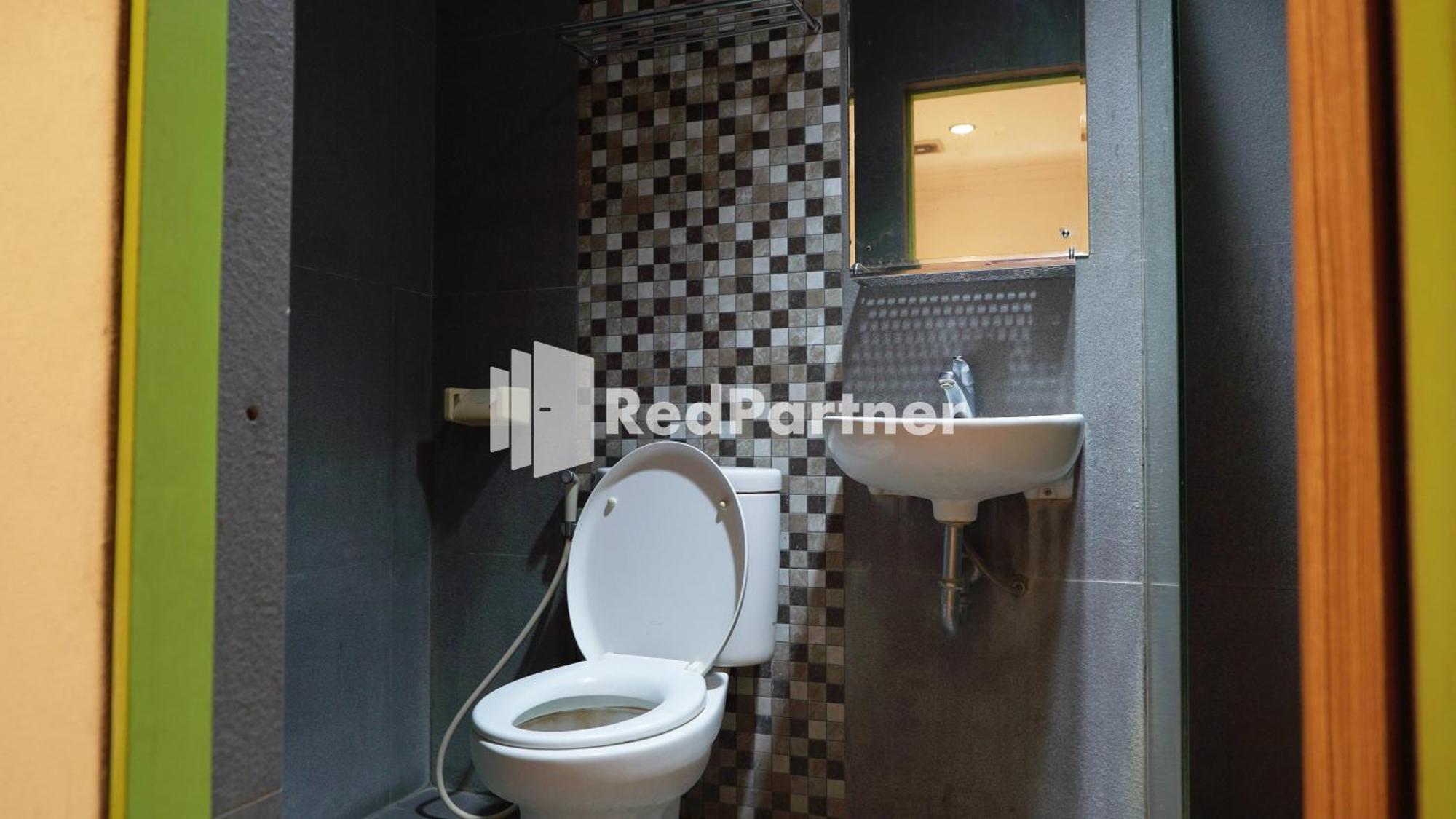Wisma Sederhana Mitra Reddoorz Medan Pokój zdjęcie