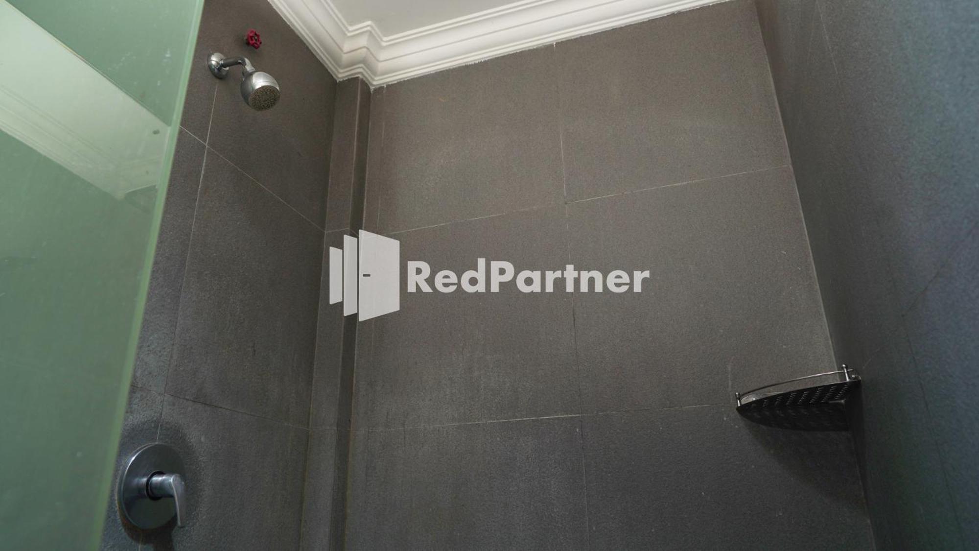 Wisma Sederhana Mitra Reddoorz Medan Pokój zdjęcie